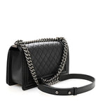 Caviar Quilted Medium Boy Flap Black