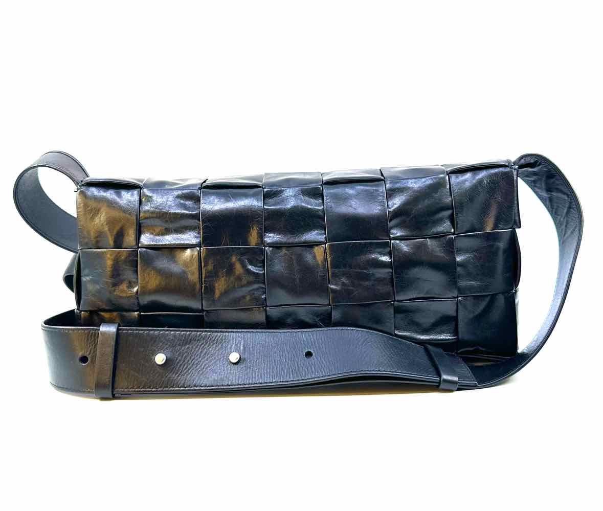 BOTTEGA VENETA Black Leather Weaved Handbag
