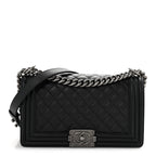 Caviar Quilted Medium Boy Flap Black