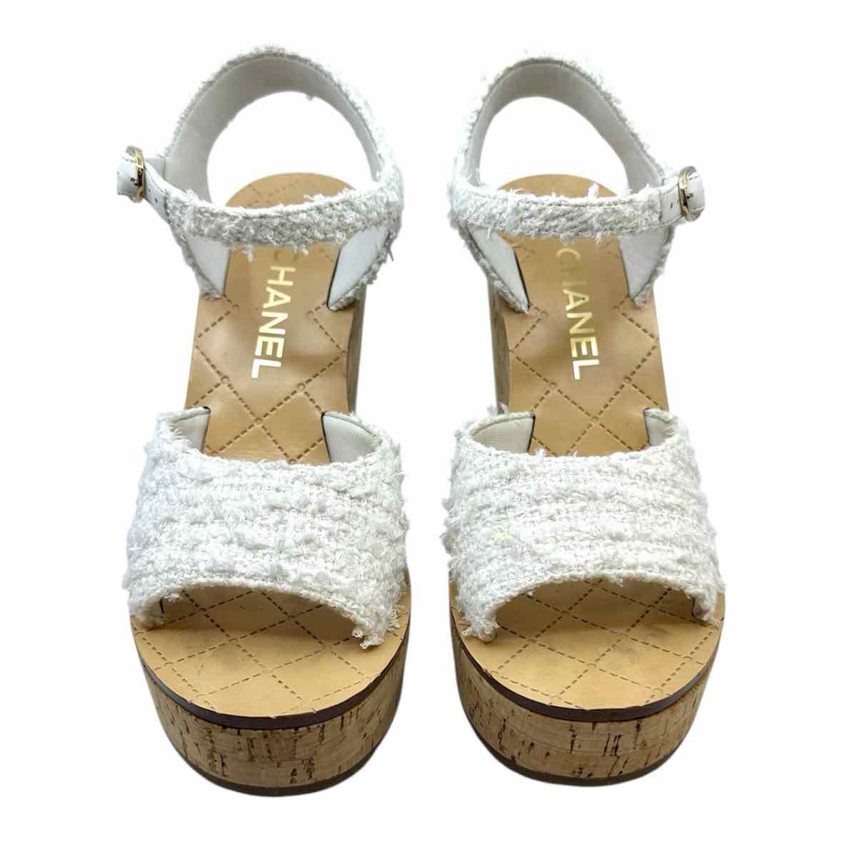 CHANEL Size 8.5 White Tweed Solid Wedge