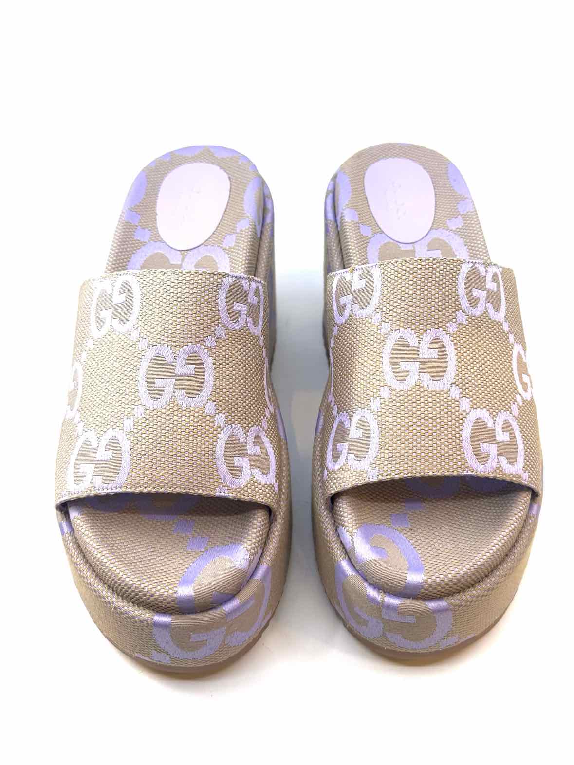GUCCI Size 10.5 Lavender Canvas Monogram Wedge