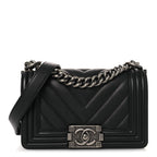 Lambskin Chevron Quilted Small Boy Flap Black