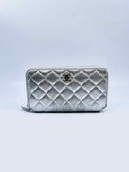 CHANEL Silver Leather Quilted Wallet