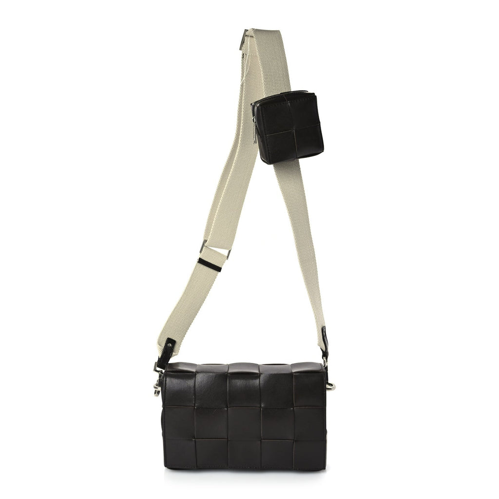 Calfskin Maxi Intrecciato Versatile Cassette Bag Brown