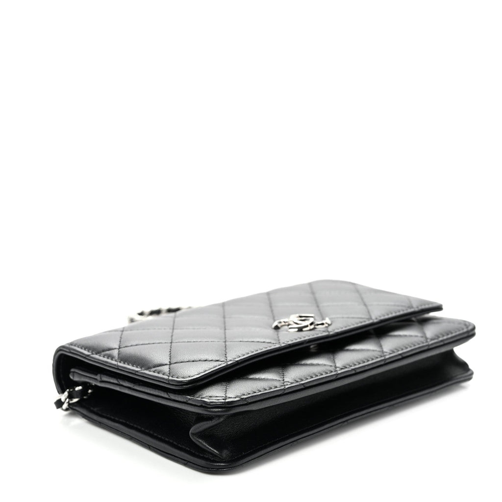 Lambskin Quilted Enamel CC Wallet on Chain WOC Black