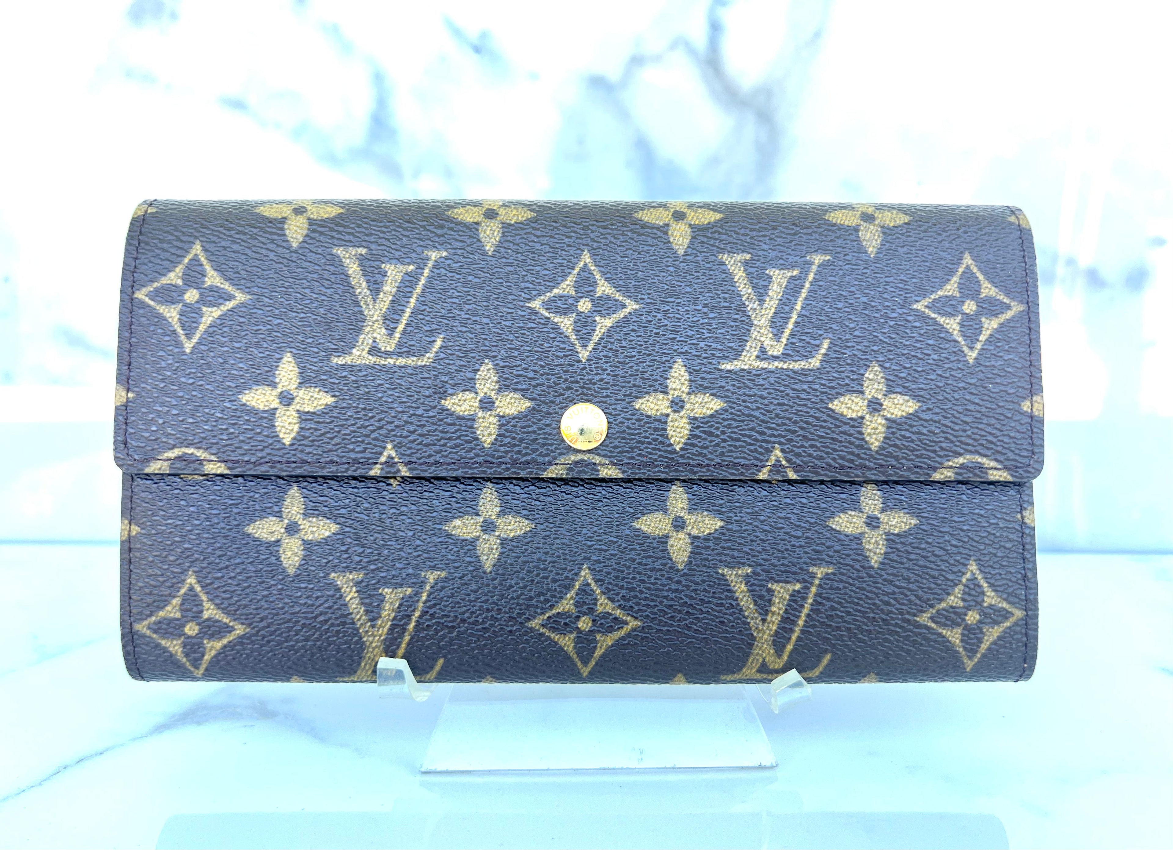 Louis Vuitton Monogram Sarah Wallet