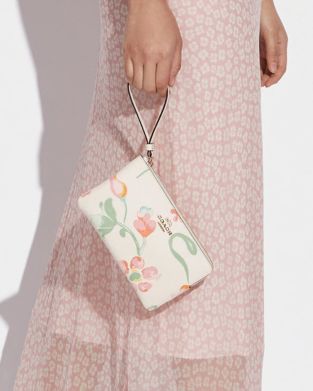 Coach Large Corner Zip Wristlet Dreamy Land Floral Handbag White Pink Bag NEW