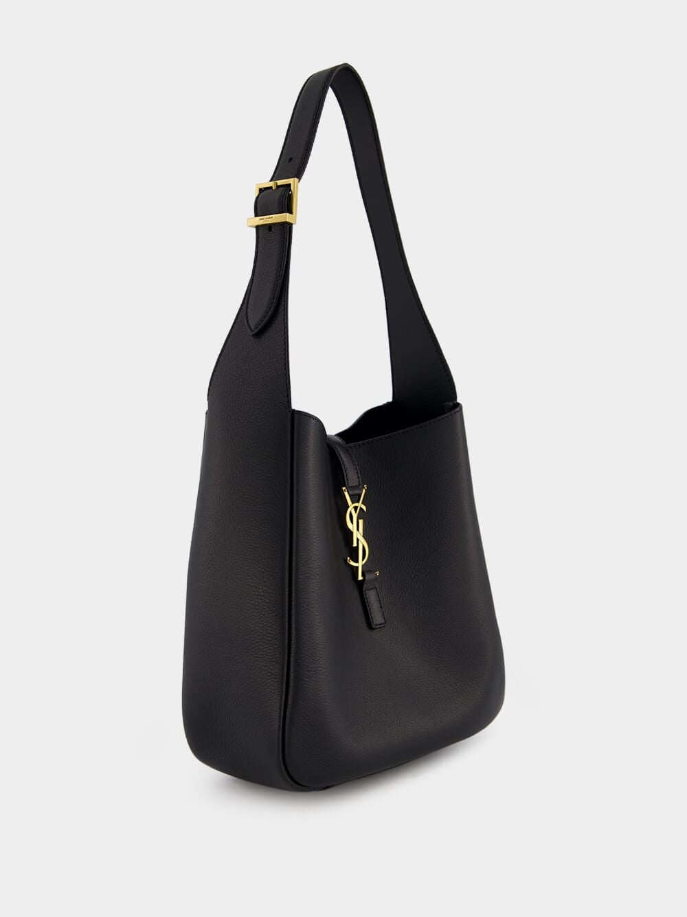 Le 5 À 7 Small Supple Monogram-Plaque Bag In Grained Leather